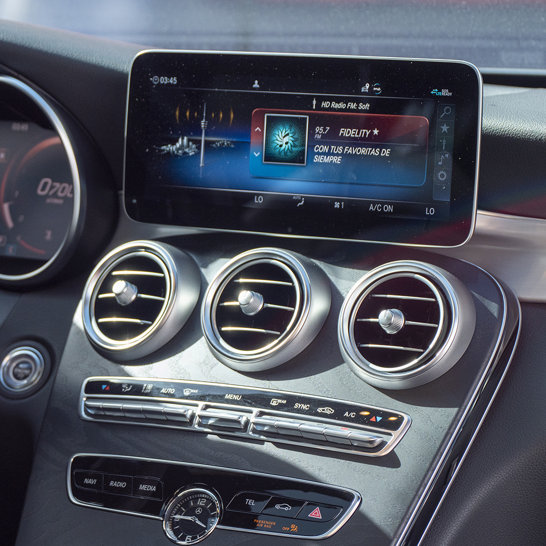 Mercedes Benz 300 2021