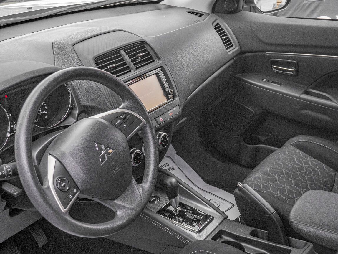 Mitsubishi Outlander 2023